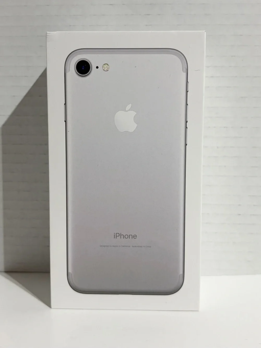 BOX ONLY EMPTY Apple IPhone 7 Box 32GB Silver Original Genuine